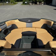 2027 Mastercraft XT22